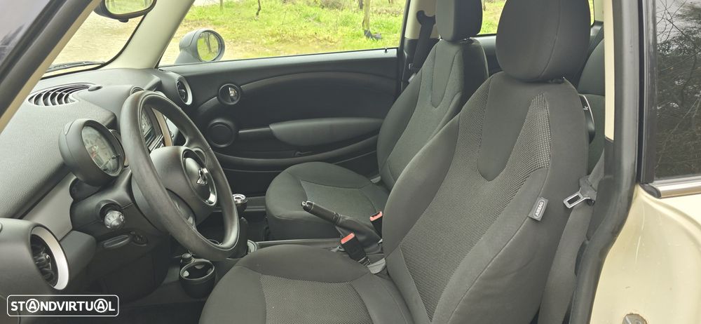 MINI 3 Portas Cooper D - 12