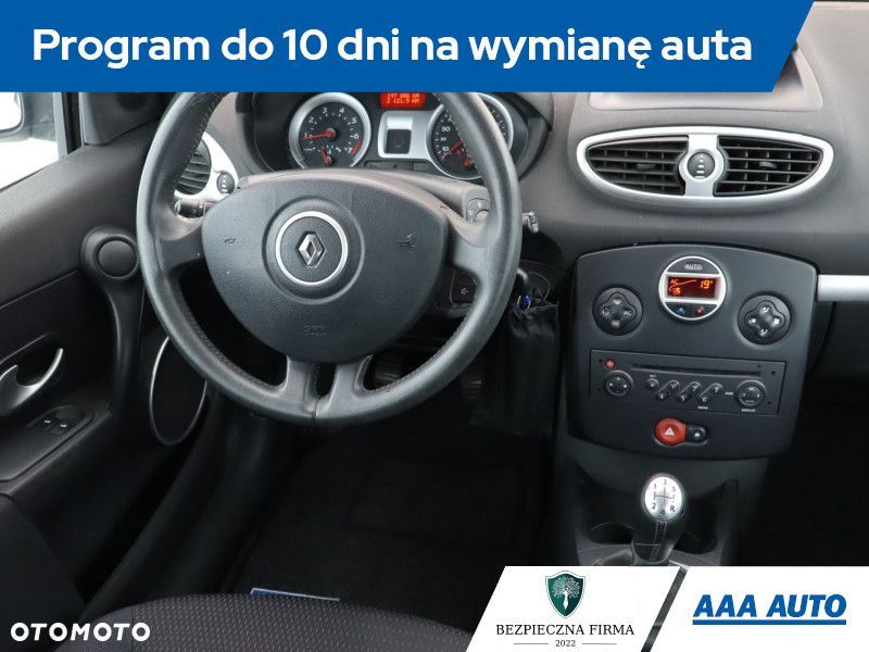 Renault Clio - 9