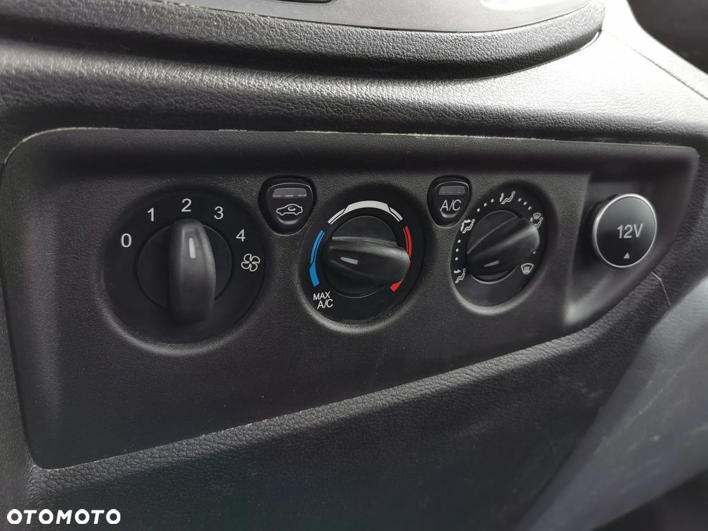 Ford Transit - 10