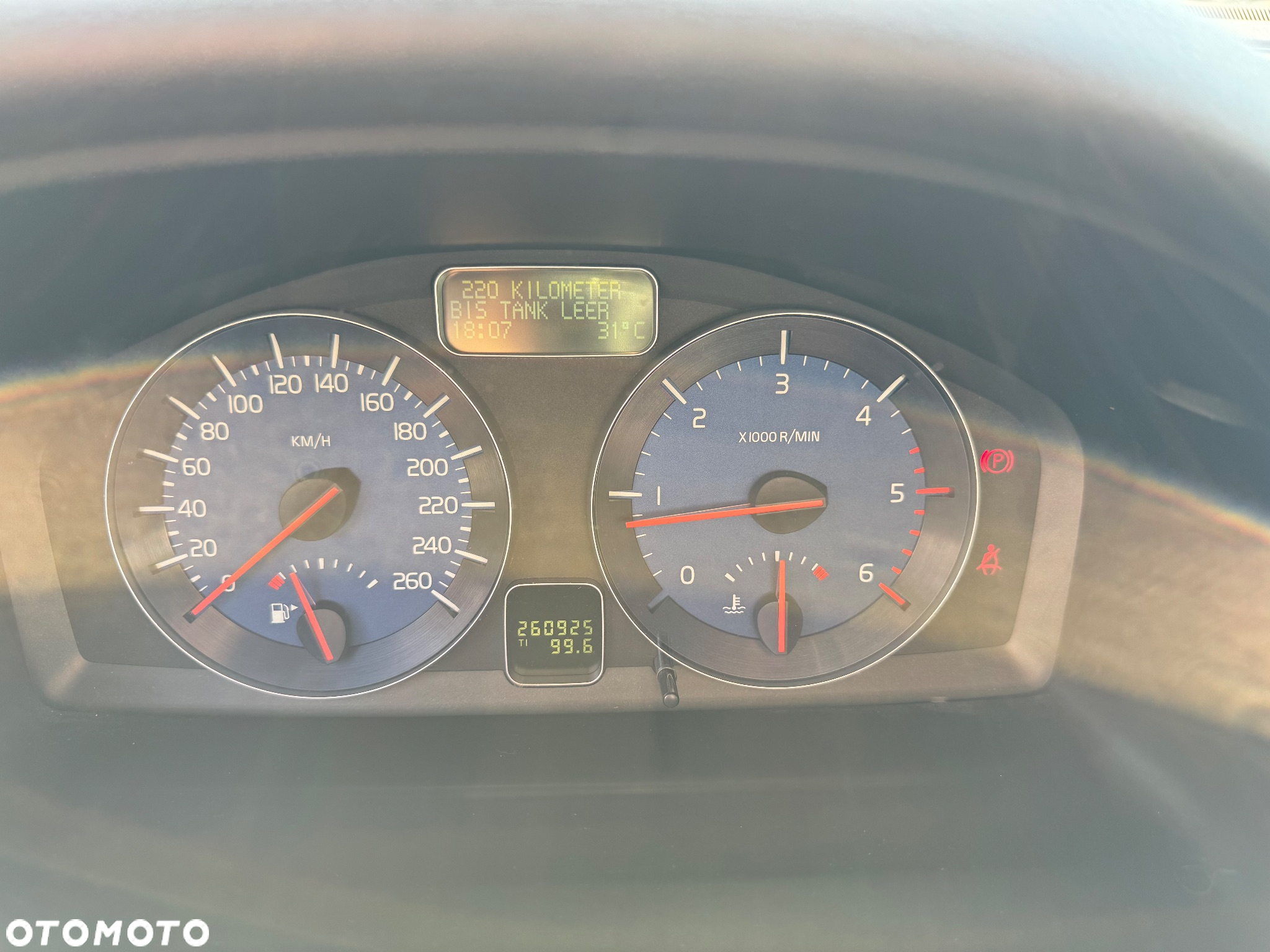 Volvo C30 D2 R-Design - 8