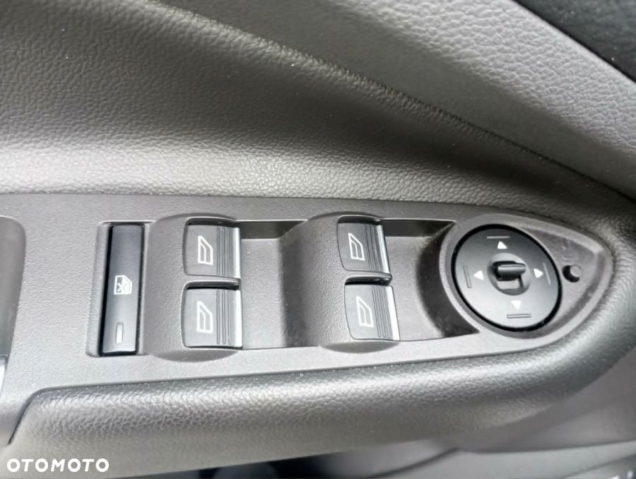 Ford Kuga 2.0 TDCi FWD Titanium - 8