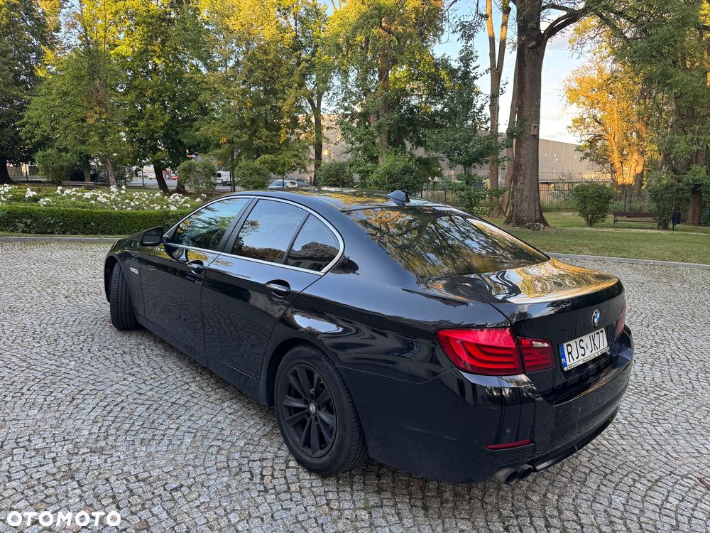 BMW Seria 5 528i - 15