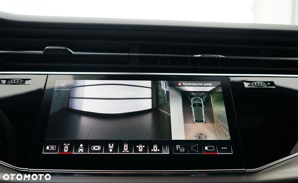 Audi Q8 - 35