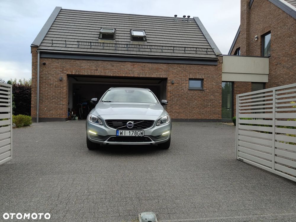 Volvo V60 Cross Country T5 AWD Momentum - 17