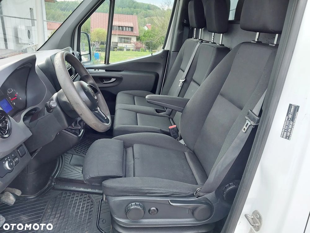Mercedes-Benz Sprinter - 7