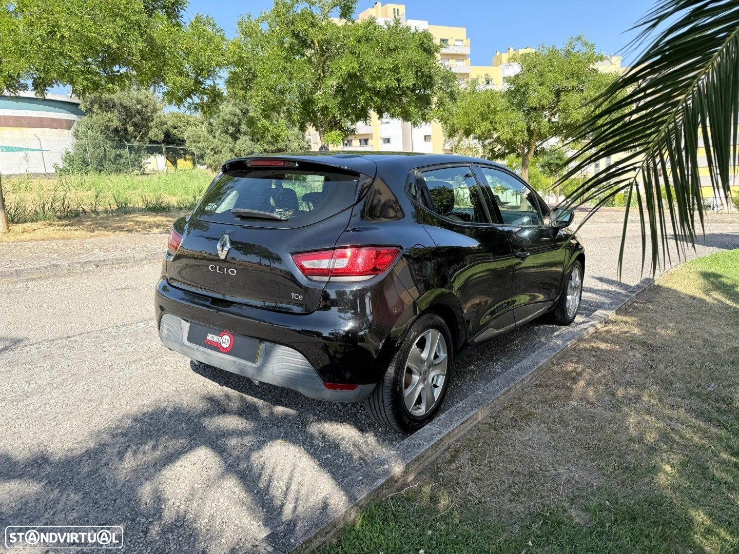 Renault Clio 0.9 TCE Limited - 13