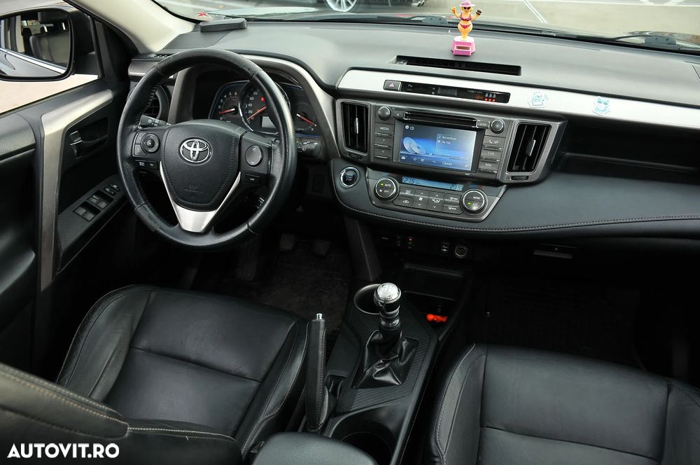 Toyota RAV4 2.0 D-4D 4x4 - 4