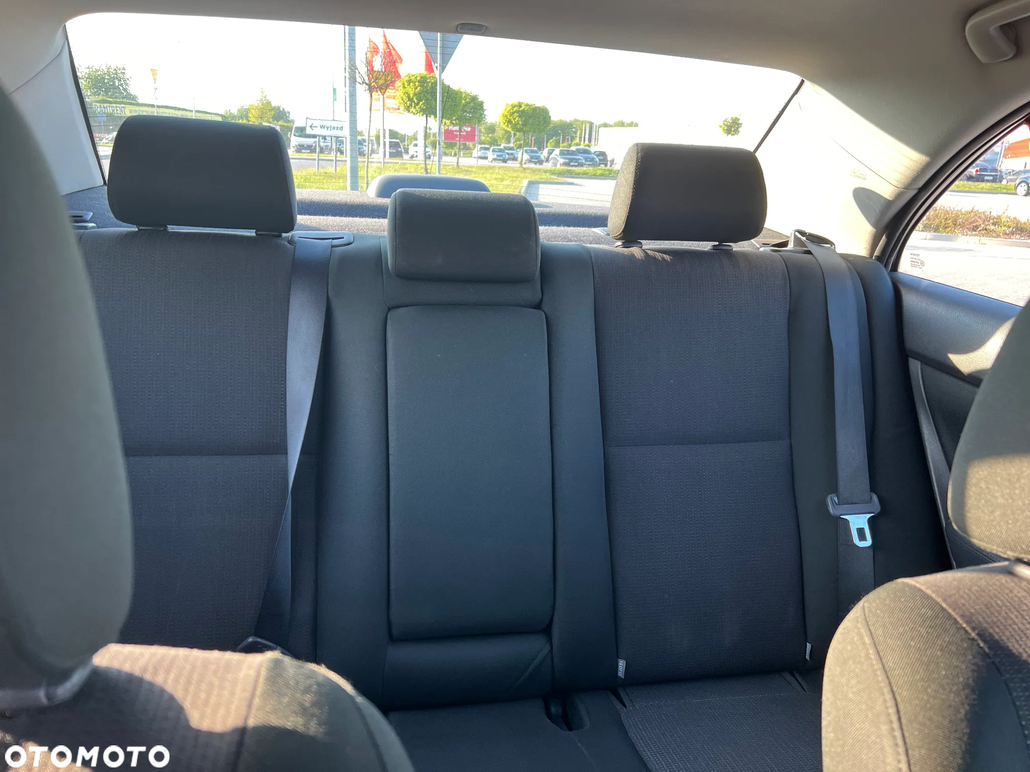 Toyota Avensis 1.8 VVT-i Sol - 20
