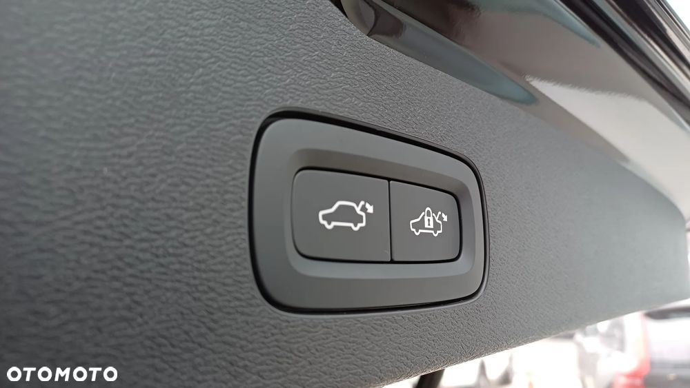 Volvo V60 B4 B Plus Dark - 13