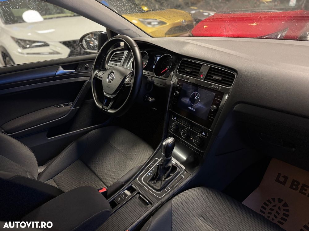 Volkswagen Golf 1.6 TDI BlueMotion Technology DSG Comfortline - 25