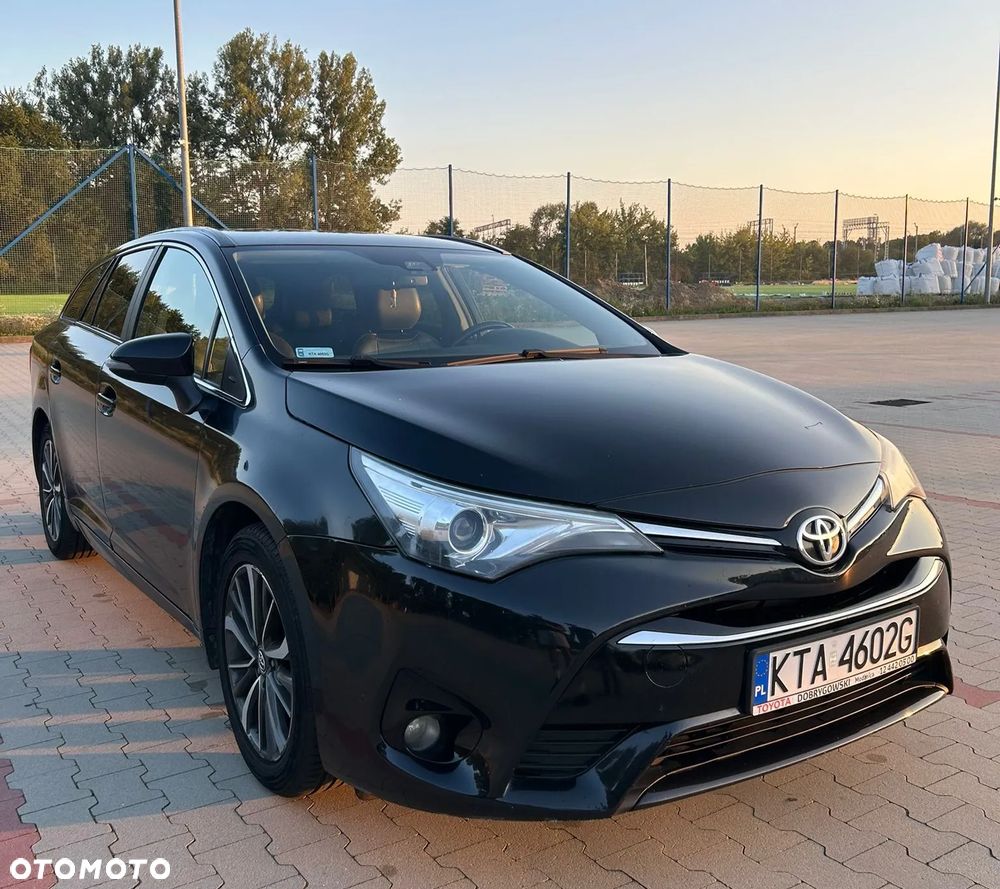 Toyota Avensis 2.0 D-4D Premium - 1