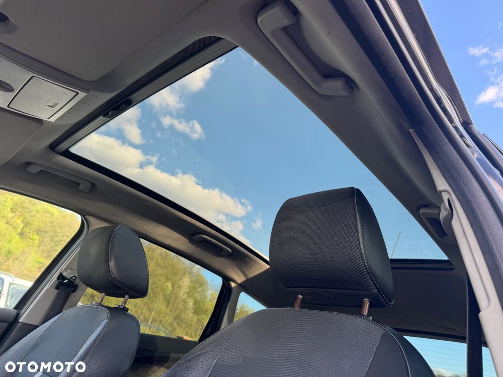 Ford Kuga - 11