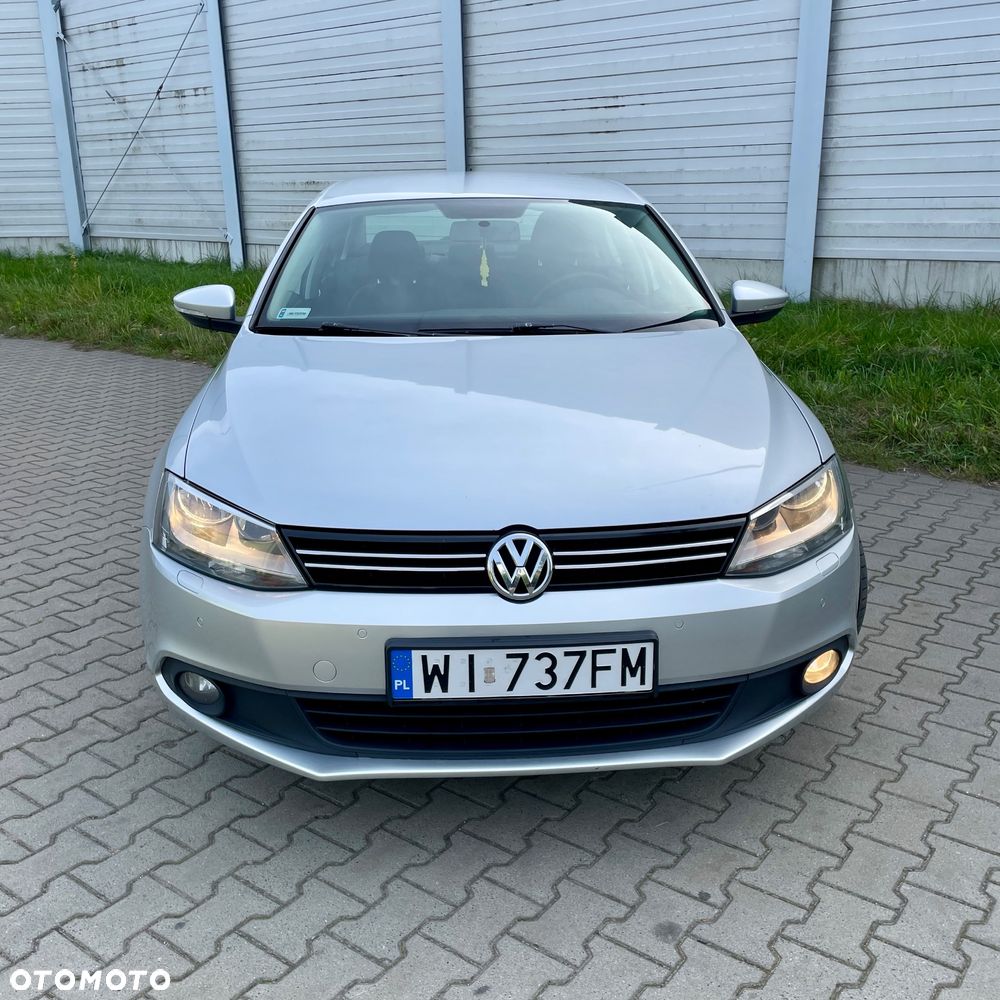 Volkswagen Jetta 1.6 TDI BMT Trendline - 4