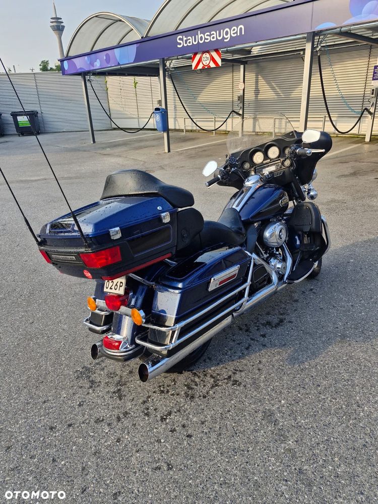 Harley-Davidson FLHT Electra Glide Standard - 4