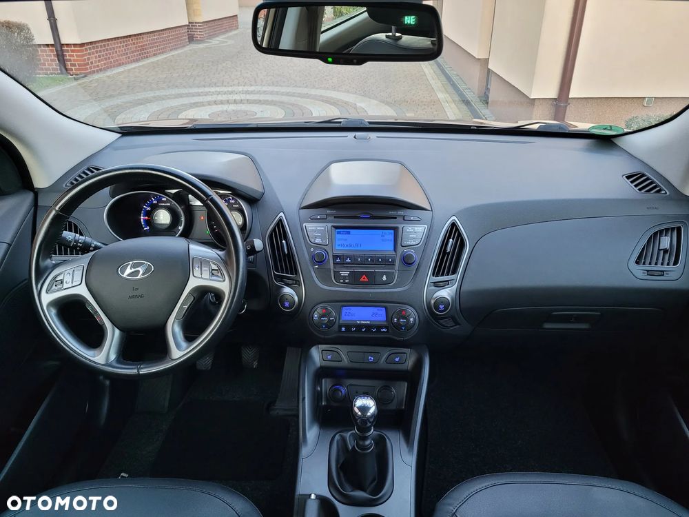 Hyundai ix35 2.0 2WD Trend - 11