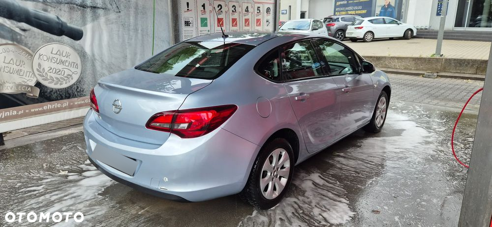 Opel Astra IV 1.6 Active EU6 - 3