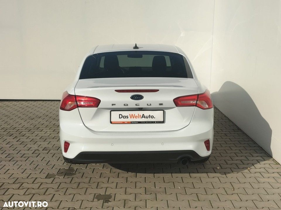 Ford Focus - 8