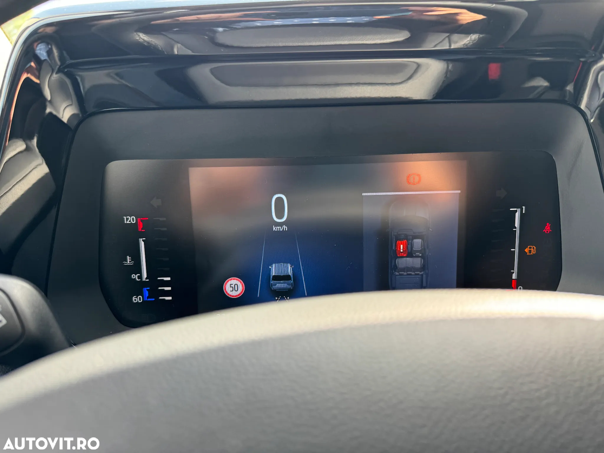 Ford Tourneo Courier 1.0 EcoBoost Trend - 14