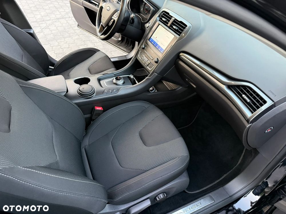 Ford Mondeo - 28