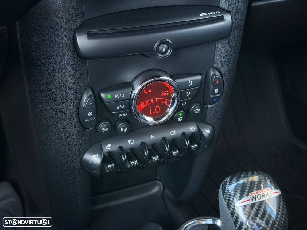 MINI 3 Portas John Cooper Works - 25