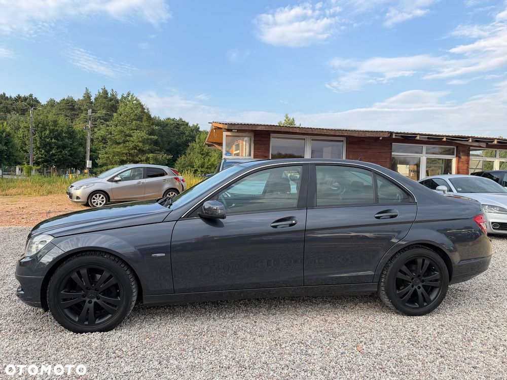 Mercedes-Benz Klasa C 180 Kompressor BlueEFFICIENCY Special Edition - 4