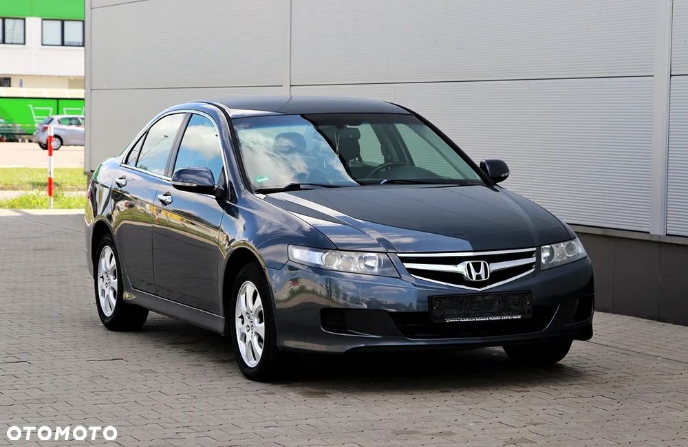 Honda Accord 2.0 Sport - 12