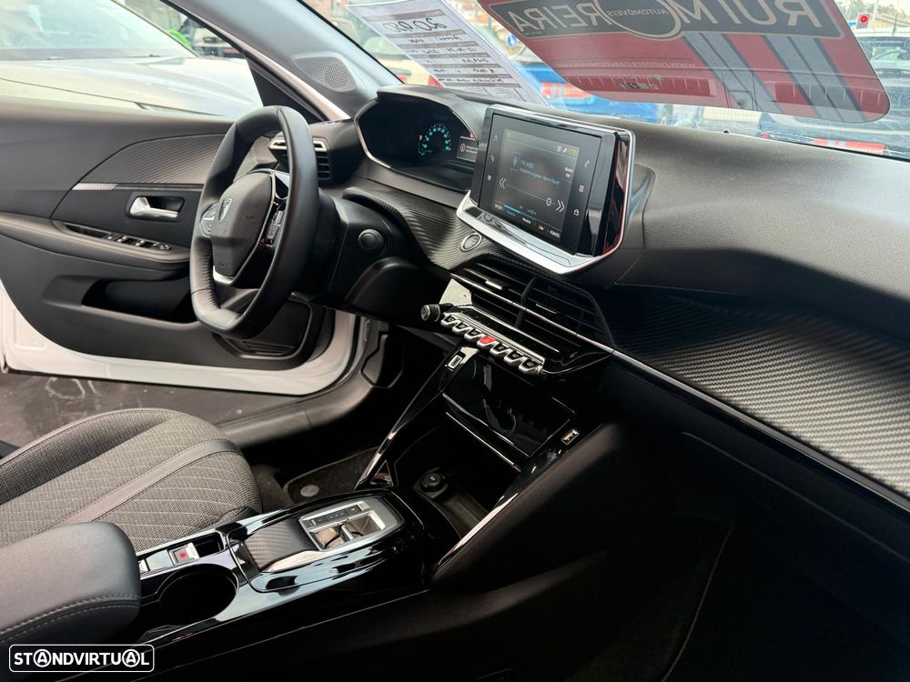Peugeot e-208 - 25