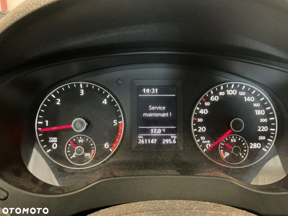 Volkswagen Jetta - 3