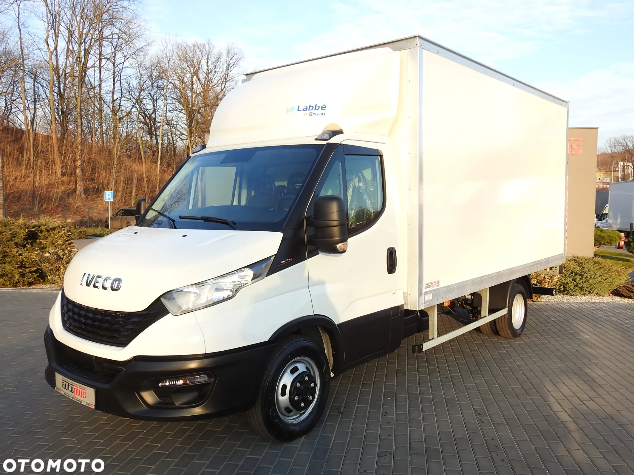 Iveco DAILY 35S16 KONTENER WINDA 8 PALET TEMPOMAT KLIMATYZACJA BLIŹNIACZE KOŁA 160KM [ 689599 ] - 21