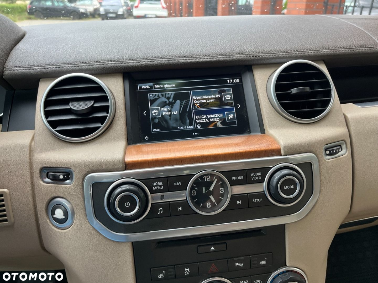 Land Rover Discovery - 11