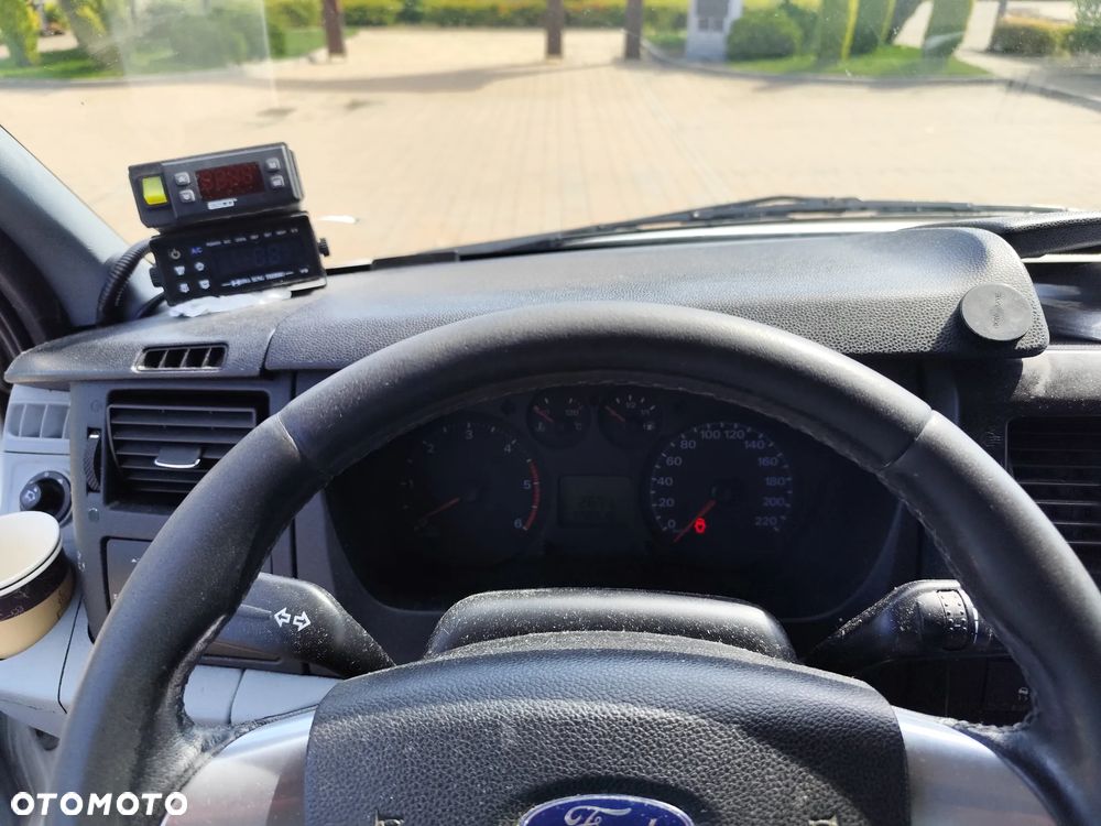 Ford Transit - 11