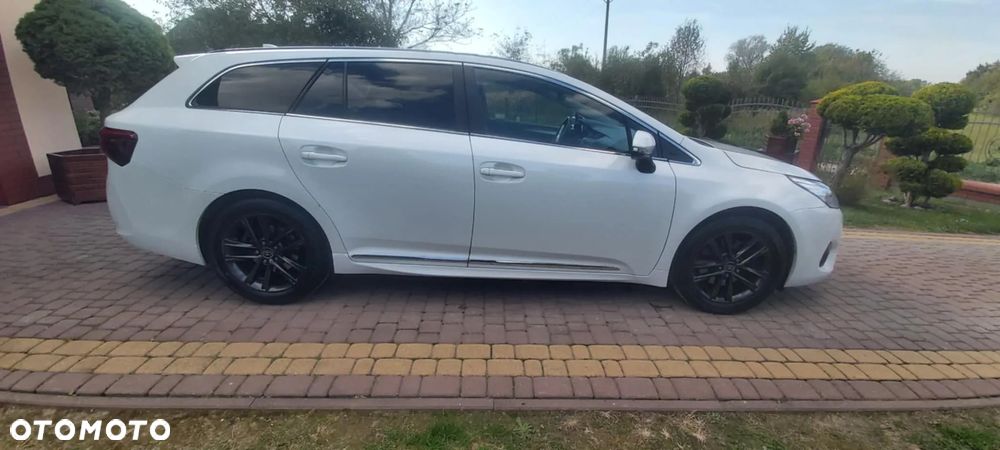 Toyota Avensis 2.0 D-4D Prestige - 11