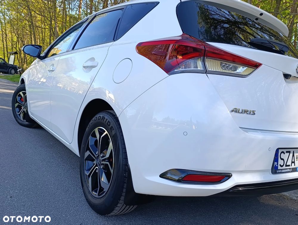 Toyota Auris 1.33 VVT-i Comfort - 33