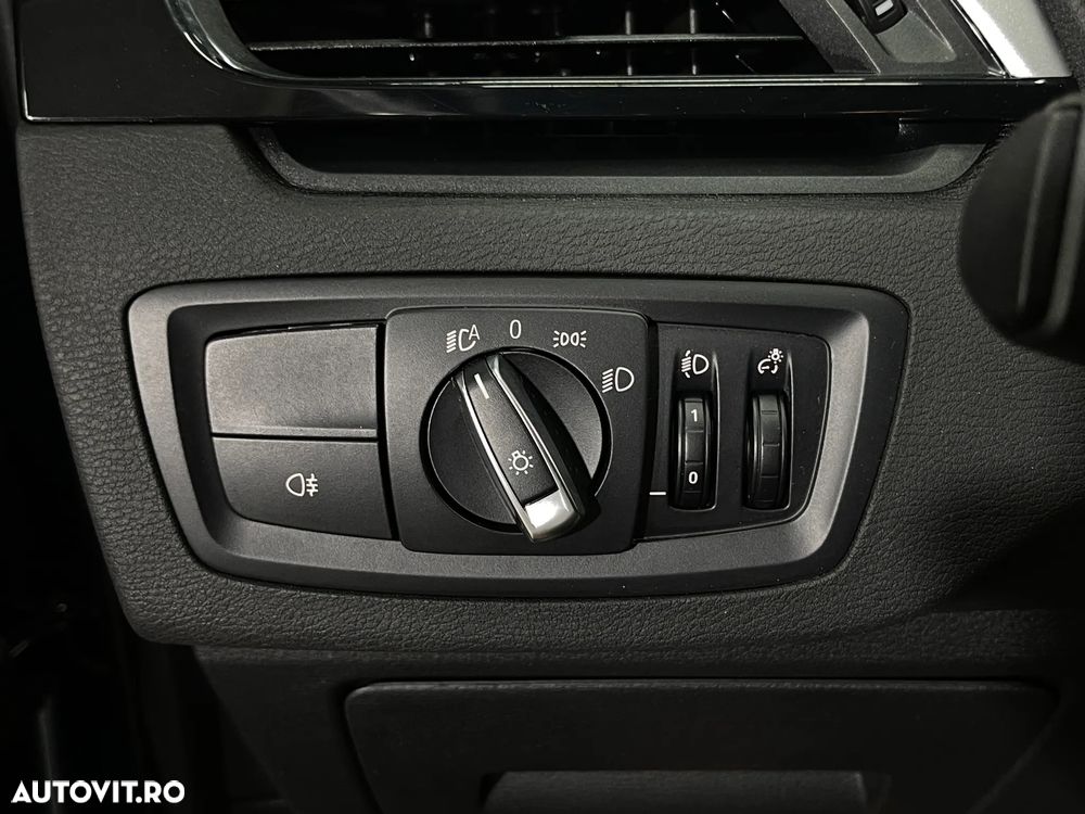 BMW X1 xDrive20i AT - 26