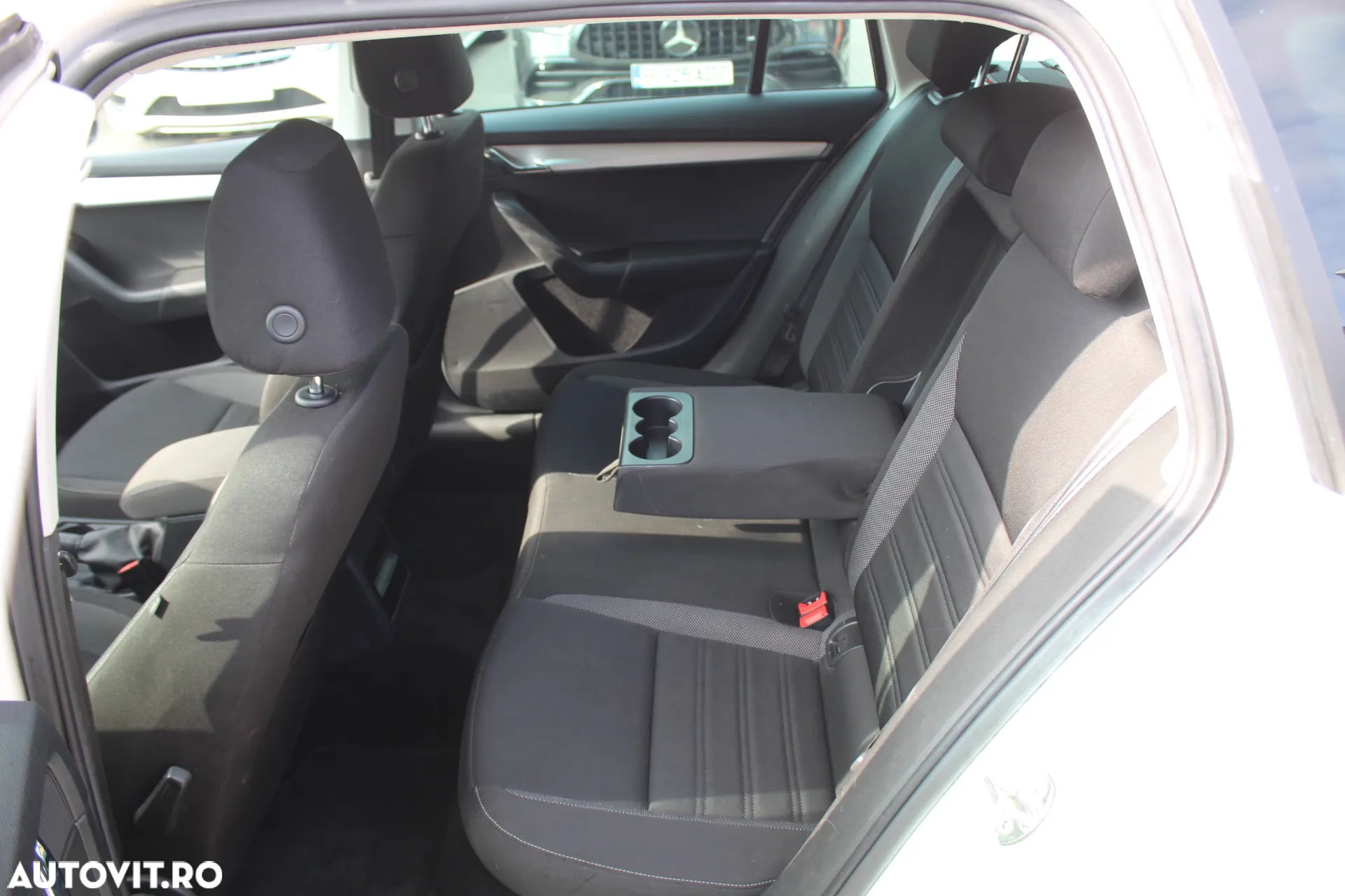 Skoda Octavia Combi Diesel 1.6 TDI DSG Style - 15
