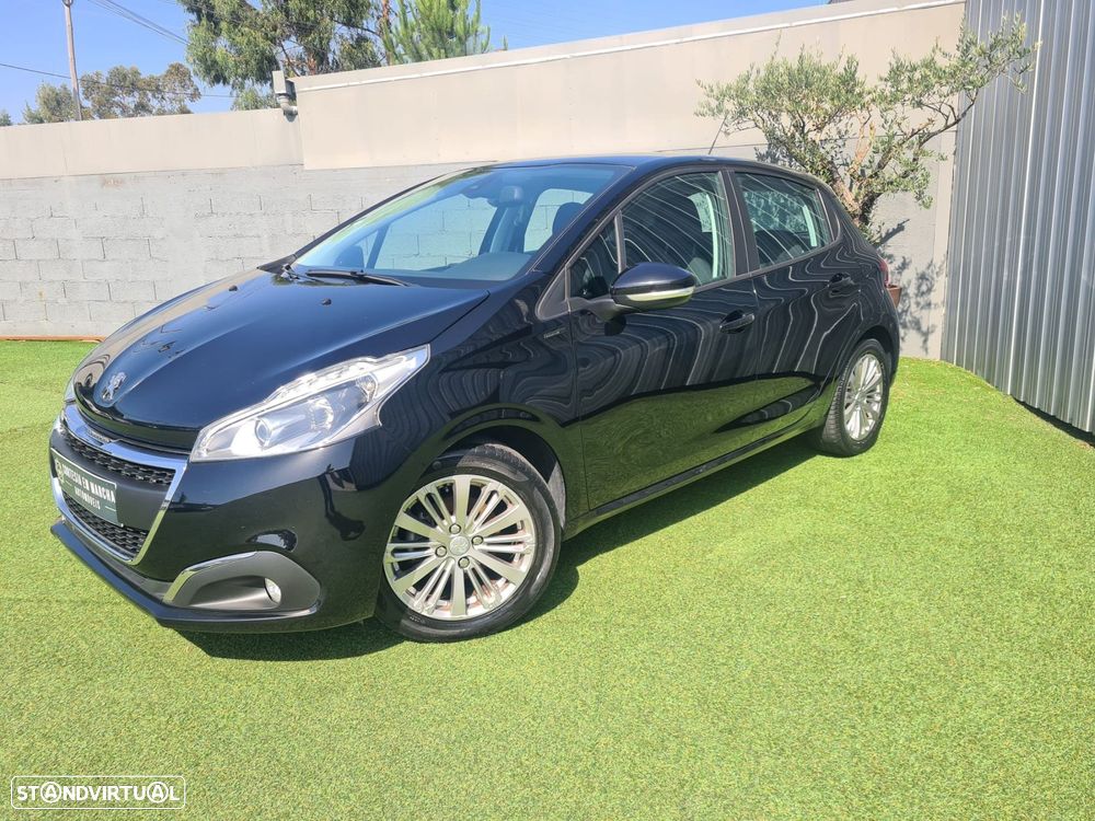 Peugeot 208 1.2 PureTech Signature