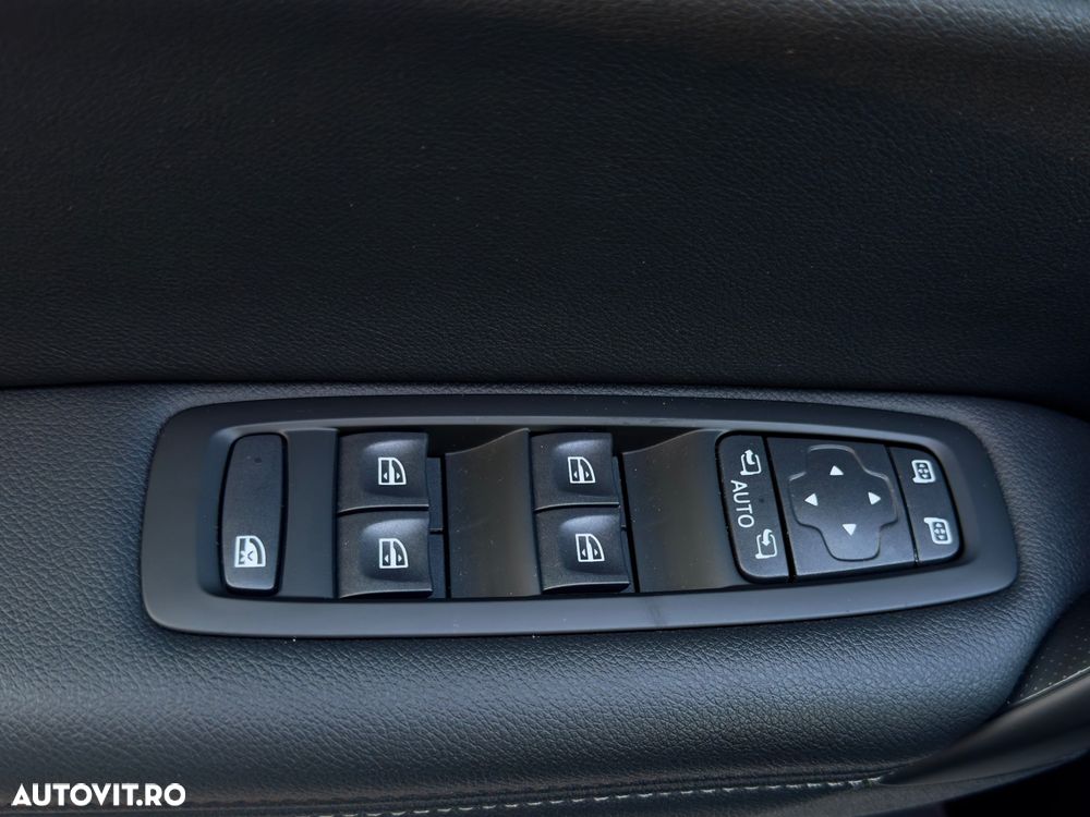 Renault Megane TCE 140 GPF Intens - 25