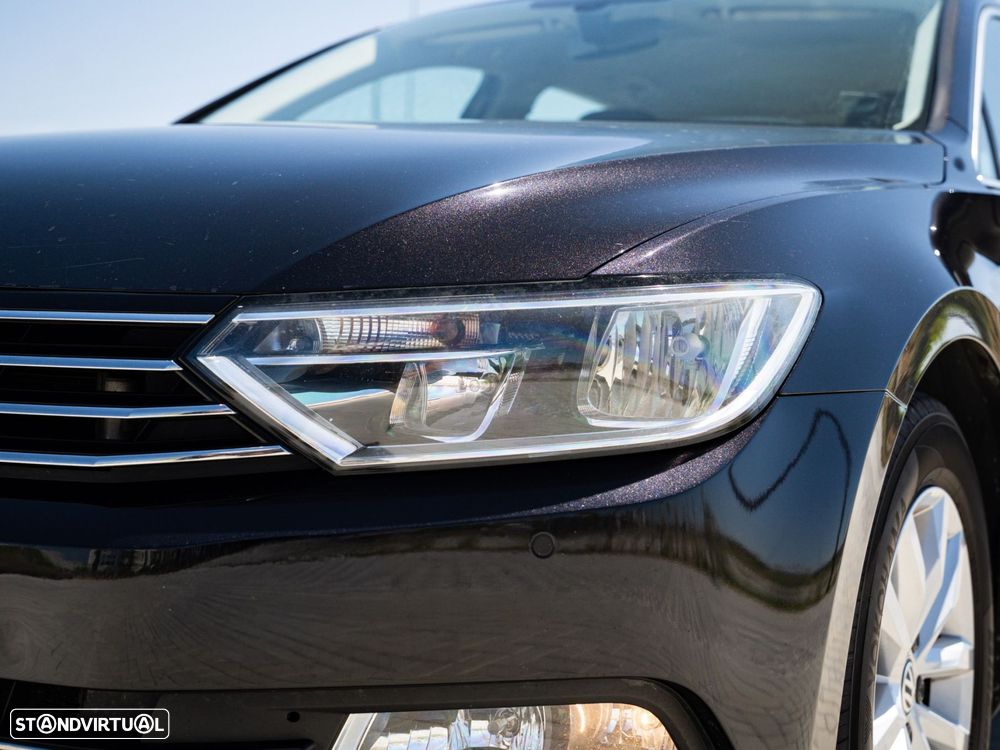 VW Passat Variant 2.0 TDI Confortline DSG - 20