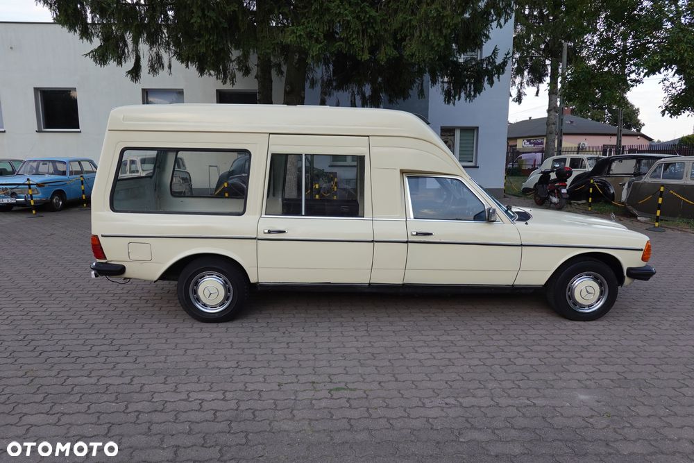 Mercedes-Benz W123 - 38