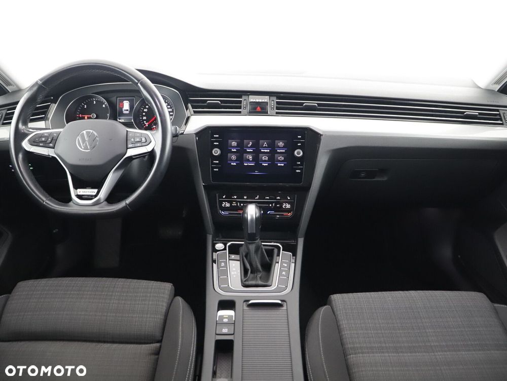 Volkswagen Passat Variant 2.0 TDI Business DSG - 13