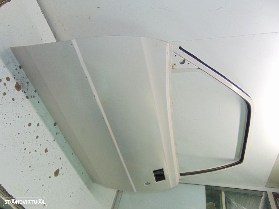 Peugeot 305 portas - 2