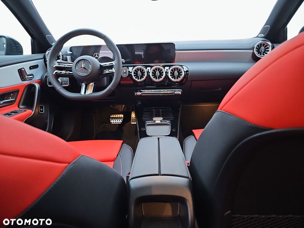 Mercedes-Benz Klasa A 200 AMG Line 7G-DCT - 14