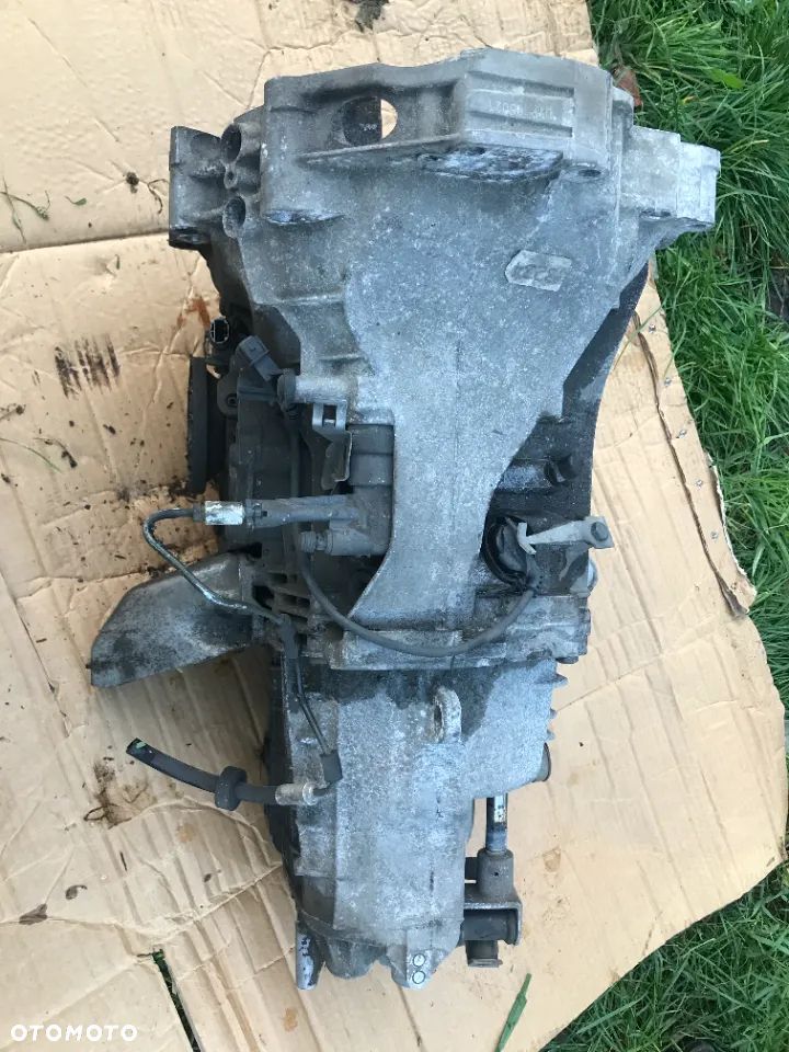012301103AD SKRZYNIA AUDI VW  B5 1.6 - 2