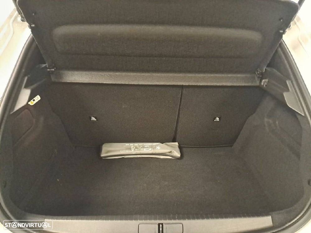 Peugeot 208 1.2 PureTech GT Line EAT8 - 6