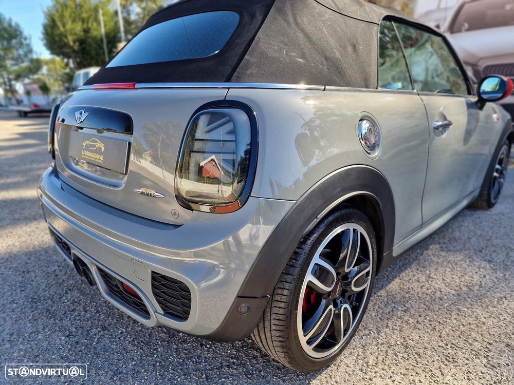 MINI Cabrio John Cooper Works Auto Desportiva - 16