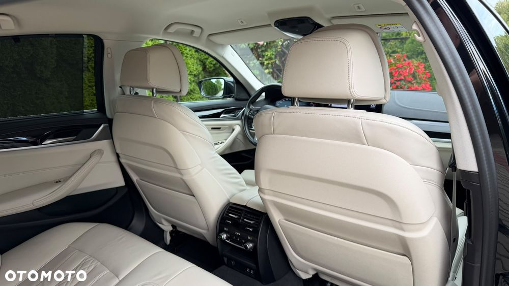 BMW Seria 5 520d xDrive MHEV Luxury Line - 11