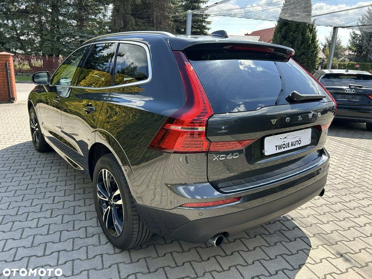 Volvo XC 60 T5 Momentum - 8