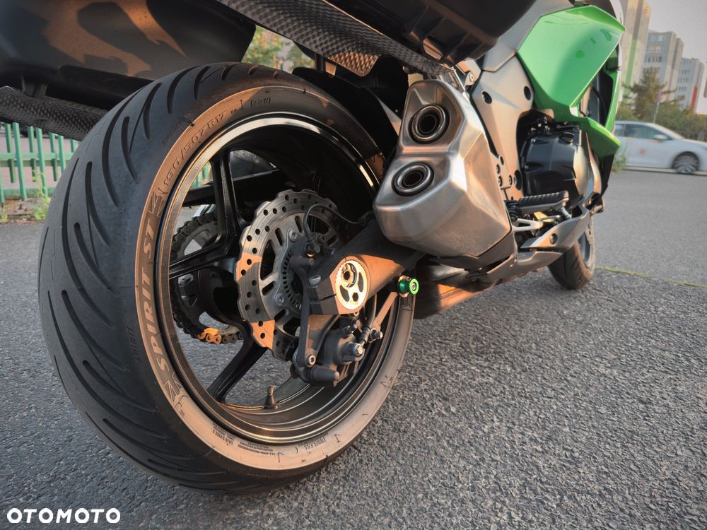 Kawasaki Ninja 1000 SX - 35
