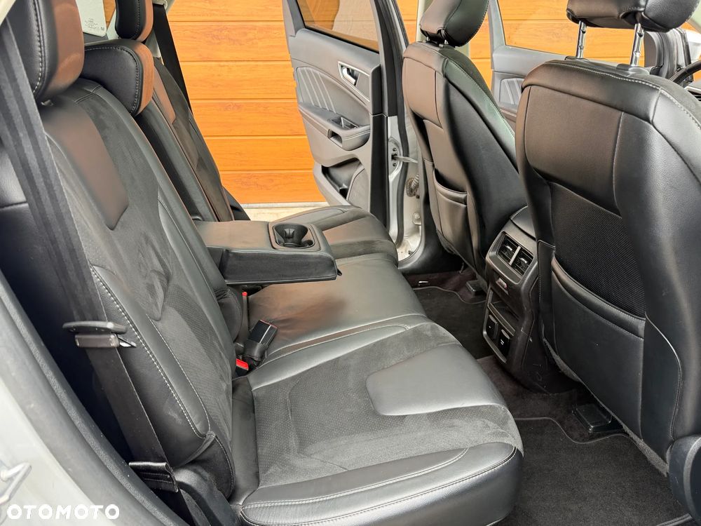 Ford Edge 2.0 TDCi Bi-Turbo 4x4 ST-LINE - 24