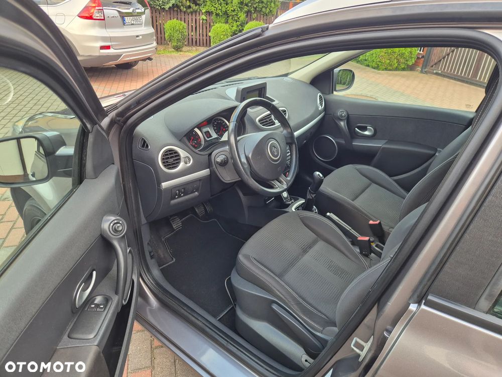 Renault Clio 1.2 16V 75 TomTom Edition - 12